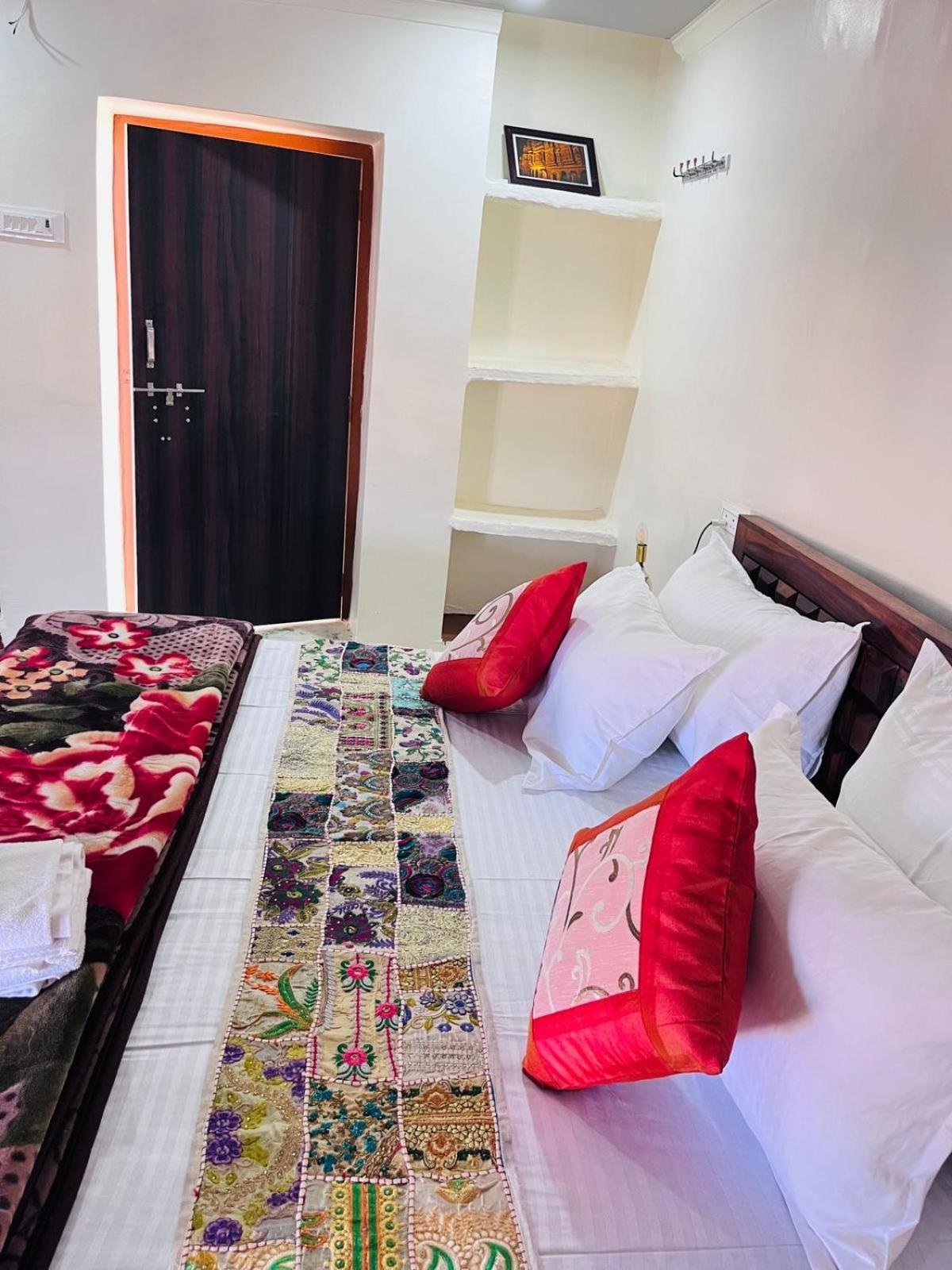 Hotel Mirage Jaisalmer Esterno foto